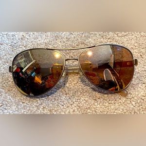 😎 Burberry Sunglasses 😎